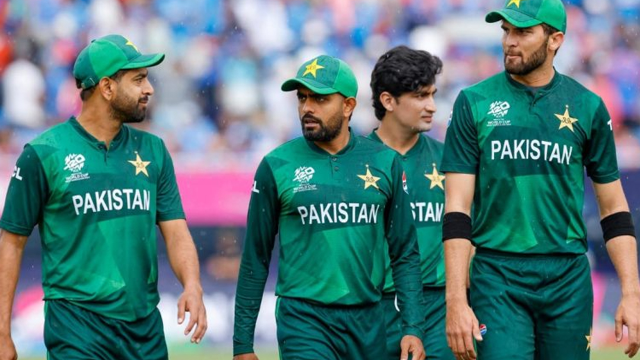 Pakistan Cricket Players: అమెరికా నుంచి లండన్ కు.. పాకిస్తాన్ వెళ్లని క్రికెటర్లు