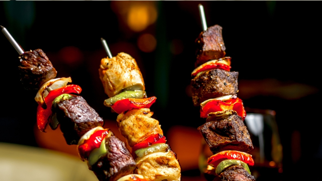 Karnataka Government on Kebabs: కర్ణాటక ప్రభుత్వం కీలక నిర్ణయం.. కబాబ్స్‌లో వాడే ఫుడ్ కలర్స్‌పై నిషేధం!