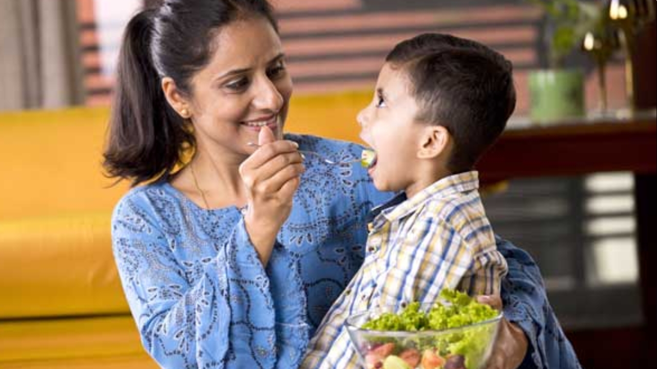 Immunity Boosting Foods for Kids: వర్షాకాలంలో పిల్లలకు రోగనిరోధక శక్తిని పెంచే ఆహారాలు ఇవే..!