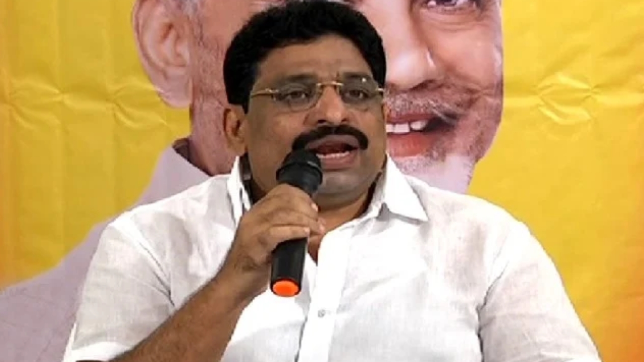 Budda Venkanna: టీడీపీలో ఎవరున్నా హీరోలే.. బయటకు వెళ్తే జీరోలు: బుద్ధా వెంకన్న