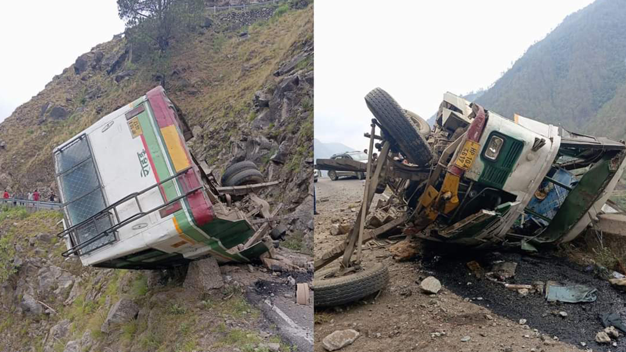 Bus falls down from a mountain at Shimla:  సిమ్లాలో ఘోరం ప్రమాదం, అదుపు తప్పిన బస్సు, నలుగురు మృతి