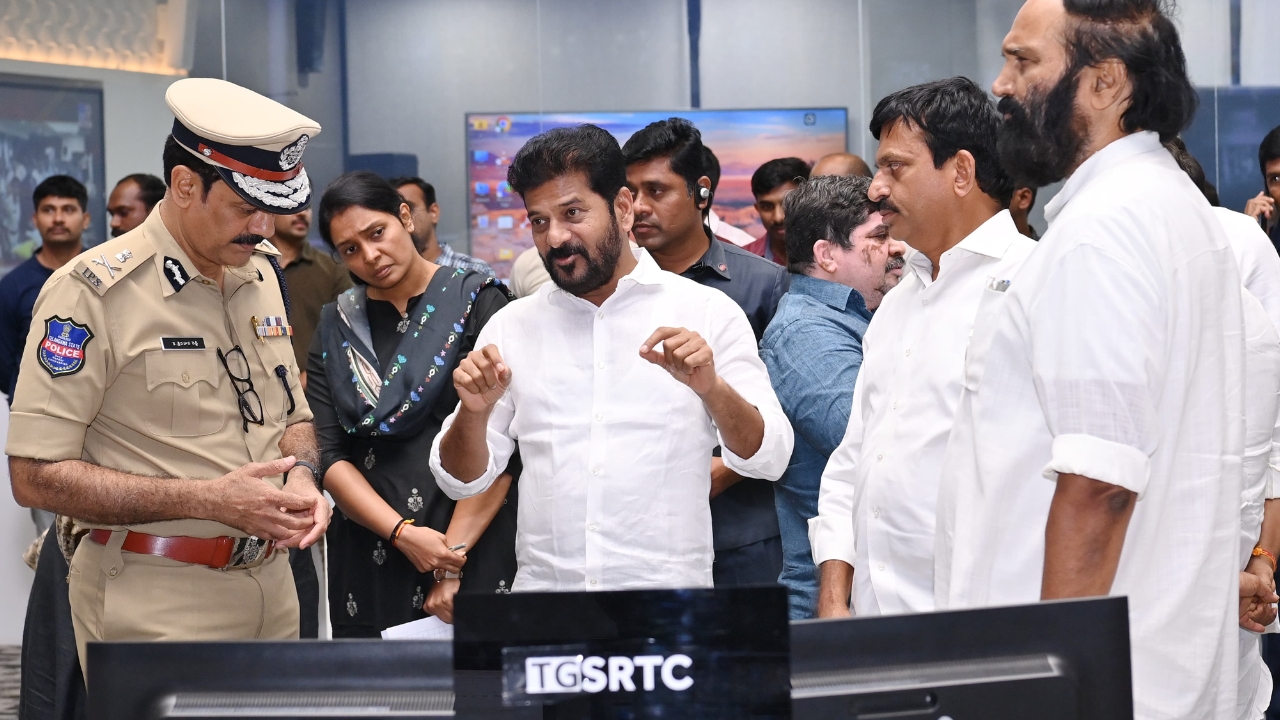 Train Video: రన్నింగ్ ట్రైన్‌పై ఊహించని సీన్.. చూసి షాక్ అవుతున్న నెటిజన్లు