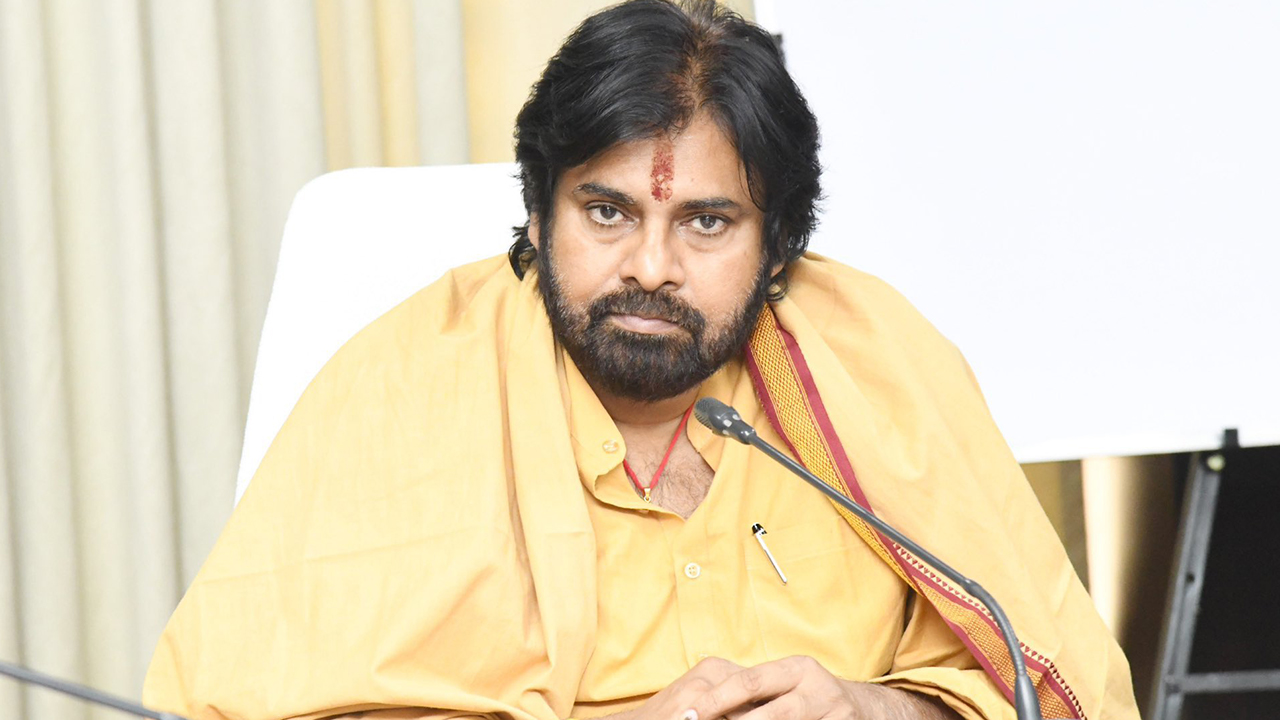 Pawan Kalyan Varahi Ammavari Deeksha: వారాహి అమ్మవారి దీక్షలో డిప్యూటీ సీఎం పవన్.. 11 రోజులు ఎందుకంటే..?
