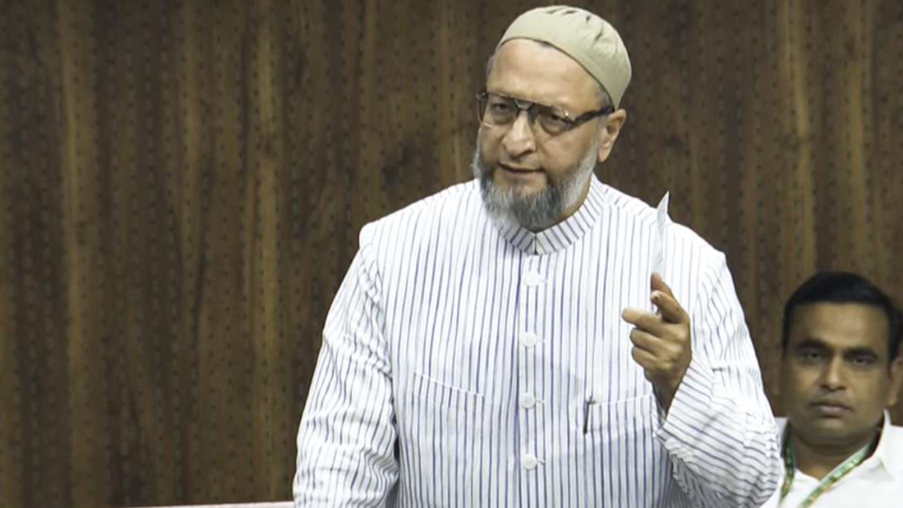 Asaduddin Owaisi House Vandalism: ఓవైసీ ఇల్లు ధ్వంసం.. ఢిల్లీ కమిషనర్‌కు సమన్లు జారీ చేసిన లోక్‌సభ స్పీకర్..