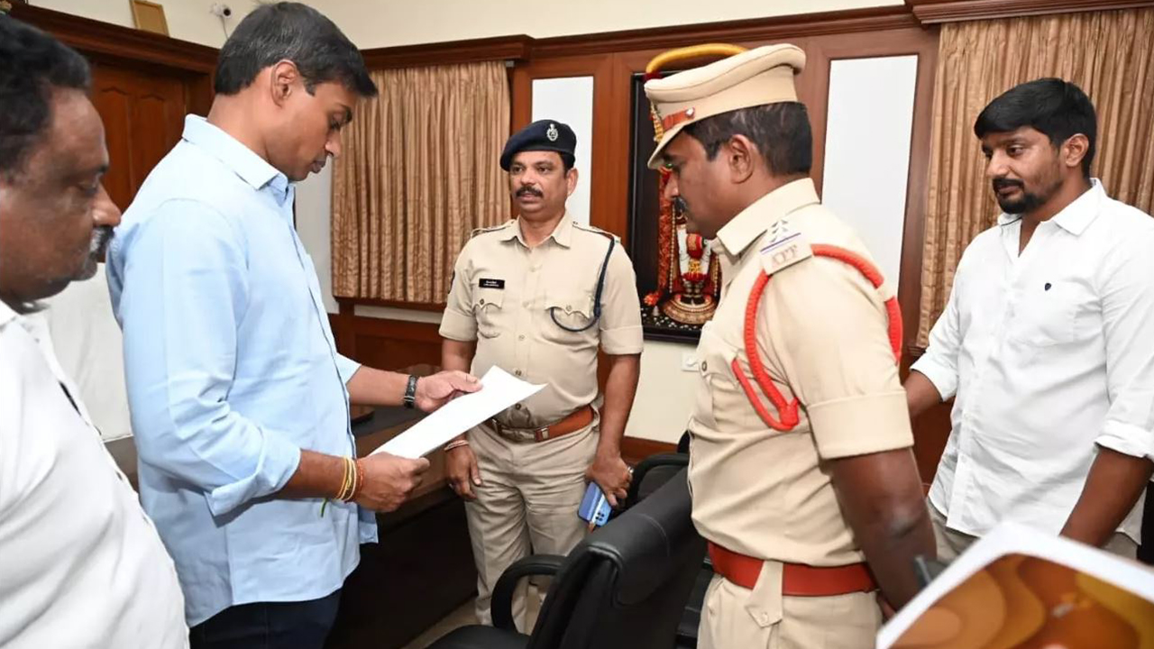 MP MithunReddy angry on TDP: పుంగనూరులో సీన్ రివర్స్, ఎంపీ మిథున్‌రెడ్డి గరంగరం.. అప్పుడు రఘురామరాజుకు..
