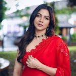 Madonna Sebastian: రెడ్ శారీ లో హొయలు పోయిన.. ప్రేమమ్ బ్యూటీ మడోన్నాసెబాస్టియన్!