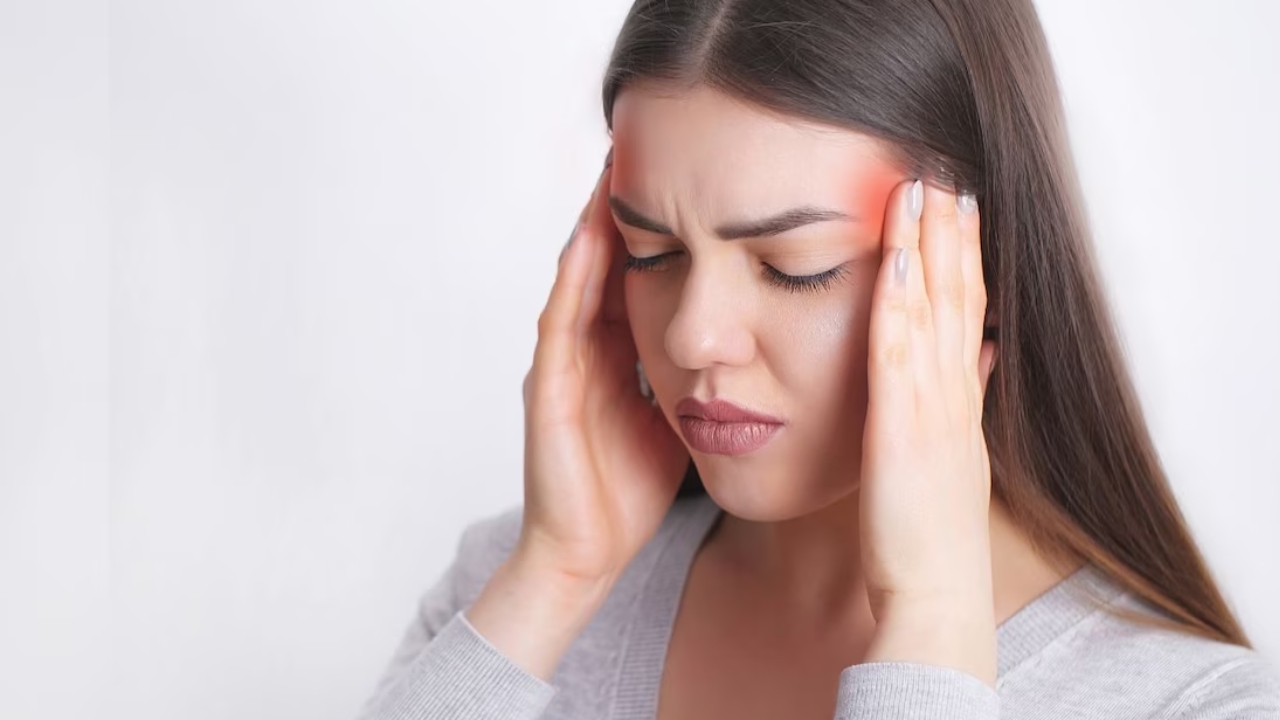 Migraine Symptoms: సాధారణ తలనొప్పిని, మైగ్రేన్ నొప్పిని ఎలా గుర్తించాలో తెలుసా ?