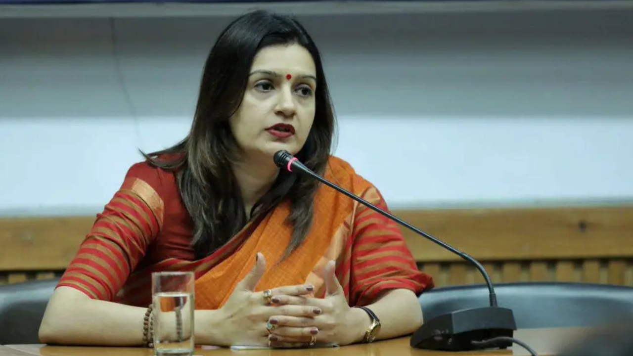 Priyanka Chaturvedi: ఈవీఎంలపై ప్రియాంక చతుర్వేది కీలక వ్యాఖ్యలు !
