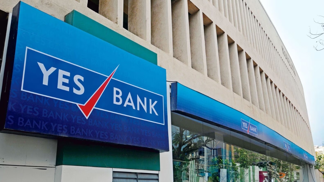 Yes Bank Layoff’s: ఎస్ బ్యాంకులో భారీగా ఉద్యోగుల తొలగింపు.. రాబోయే రోజుల్లో మరింకొంత మందిపై వేటు