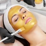 Glowing Skin Tips: ఇంట్లోనే గోల్డ్ ఫేషియల్.. బ్యూటీ పార్లర్ తో పని లేకుండా ముఖం మిలమిలా మెరిసిపోతుంది..!