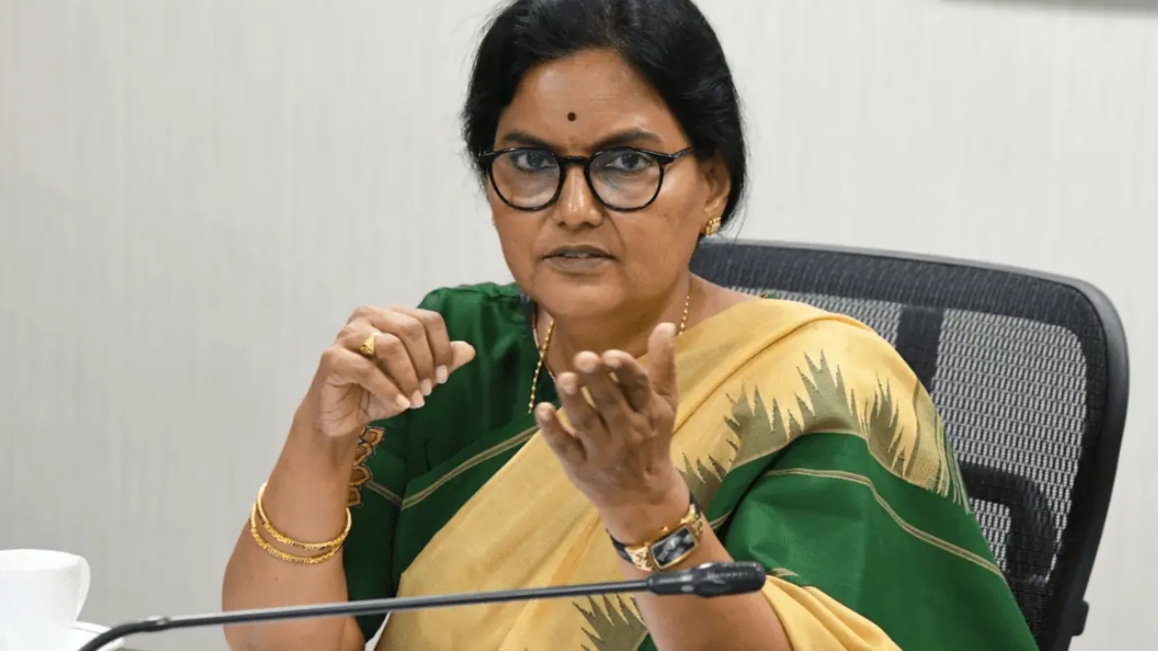 Viral Video: దేవుడా.. అతి పెద్ద టైరును అమర్చి.. పల్సర్ బండిని నడిపాడు..