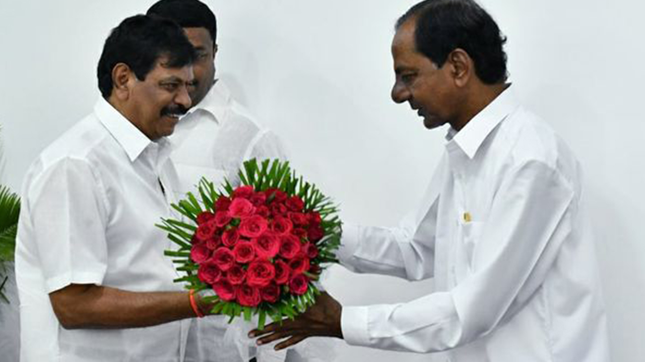 Another shock to BRS: బీఆర్ఎస్‌కు గట్టి షాక్, సొంతింటికి బస్వరాజు, మరో ఇద్దరు కూడా..
