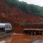 Seven killed in landslide of Karnataka: కారులో వెళ్తుండగా మీదపడ్డ కొండ.. ఏడుగురు మృతి