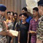 25 Maoists Surrender: మావోలకు దెబ్బ మీద దెబ్బ.. 25 మంది లొంగుబాటు, బలహీనపడుతున్న మావోలు