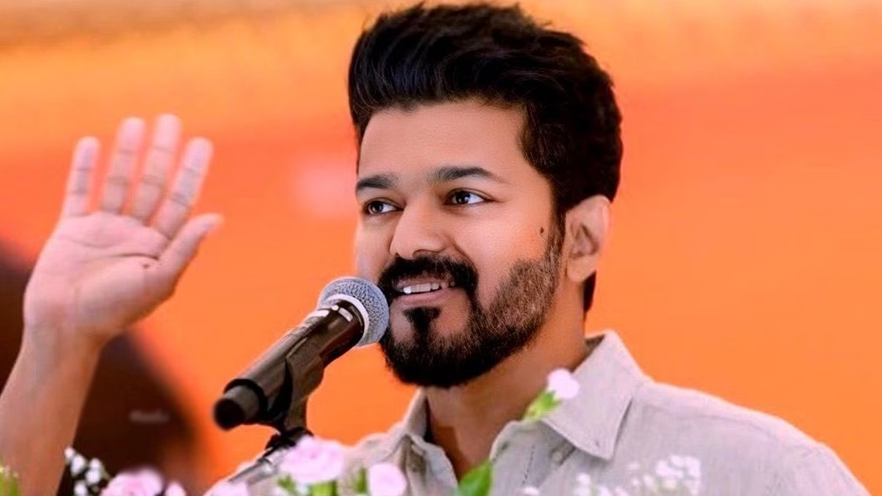 Vijay’s Rolls Royce car For Sale: విజయ్‌కి కష్టాలు, అమ్మకానికి రోల్స్‌రాయిస్ కారు, ఎందుకు?