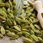 Cardamom Benefits: పరగడుపున యాలకులు తింటే శరీరంలో ఎన్ని అద్భుతాలు జరుగుతాయో తెలుసా..