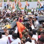 CM RevanthReddy: హైదరాబాద్‌లో సీఎం రేవంత్‌రెడ్డి, ఎయిర్‌పోర్టులో ఘన స్వాగతం, కాకపోతే..