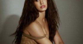 Disha Patani Bewitching Beauty: బంగారు బొమ్మ అవతారంలో దిశా పటానీ..  హాట్ పిక్స్ తో సోషల్ మీడియాలో ఫైర్