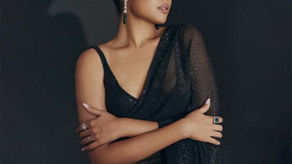 Faria Abdullah Stunning Pics: గ్లామర్ డోస్ పెంచిన ‘జాతిరత్నాలు’ బ్యూటీ.. ఫరియా అబ్దుల్లా మేకోవర్ చూశారా?