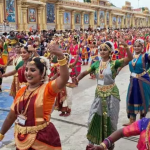 Dance by 350 artistes: మంత్రాలయంలో మంత్ర ముగ్ధులను చేసిన నాట్యం..అంతర్జాతీయ రికార్డు