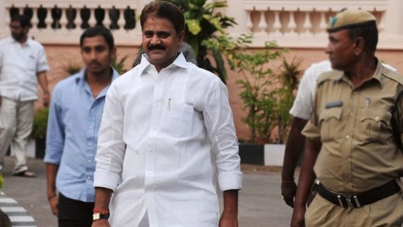 Mopidevi hot comments: జగన్‌పై గరంగరం.. మోపిదేవి నిర్ణయం అప్పుడే.. అందుకే సైకిల్ వైపు..