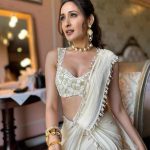Pragya Jaiswal Photos: ఎత్నిక్ డ్రెస్సులో ప్రగ్యా జైస్వాల్ గ్లామర్.. రెండు కళ్లు చాలడం లేదు..