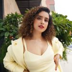 Actress Sania Malhotra: అందాలతో మనసు దోచేస్తున్న సానియా మల్హోత్రా