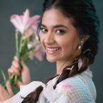 Keerthy Suresh: చిలిపి నవ్వులతో శారీలో మెరుస్తున్న కీర్తి సురేష్..