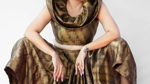 Anasuya Bharadwaj: కొత్త రకం డ్రెస్సులో అనసూయ.. లుక్ అదిరిపోలా!