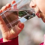 Drinking Too Much Water: పరగడుపున నీళ్లు ఎక్కువగా తాగుతున్నారా..? ఏం అవుతుందో తెలుసా