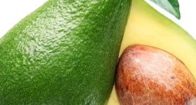 Homemade Face Bleach: ఫేషియల్స్ కోసం బ్యూటీపార్లర్‌కు వెళ్తున్నారా ?  ఇంట్లోనే చేసుకోండిలా !