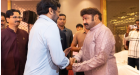Chiranjeevi, Balakrishna meet: ఒకే వేదికలో చిరు, బాలయ్య కలిసారిలా