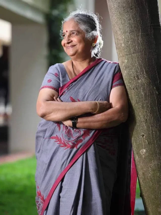 సంతోషకరమైన దాంపత్యానికి సుధా మూర్తి చెప్పిన సలహాలు ఏంటో తెలుసా!