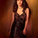 Shraddha Kapoor: ఈ స్త్రీ.. అందంతోనే చంపేస్తుంది