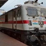 Fire Accident: విశాఖ రైల్వేస్టేషన్లో భారీ అగ్నిప్రమాదం