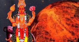 Viral Video: ఇంత కక్కుర్తిలో ఉన్నావేంట్రా.. నేలపై పారుతున్న మద్యాన్ని ఎలా తాగేశాడో చూడండి