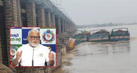 Prakasam Barrage Boats: పడవల చుట్టూ ఏపీ రాజకీయాలు.. లక్ష మందిని చంపే కుట్ర?