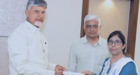 Devara : ఎక్కడో కొడుతుంది శీనా... ఒక్కో లాంగ్వేజ్ కి మరీ ఇంత టైం మా..?