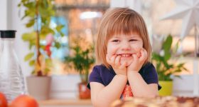 Foods For Children: మీ పిల్లల శారీరక, మానసిక అభివృద్ధికి ఈ ఆహారం ఇవ్వండి