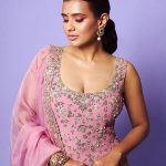 Hebah patel: యాక్టివ్‌గా లేని హెబ్బాపటేల్, ఎందుకంటే..