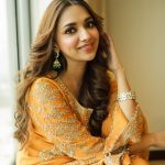 Jiya shankar: ఎంత అందంగా ఉన్నావే.. జియా ఎందుకోగానీ..