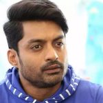 Kalyan Ram: బాలయ్యతో పోల్చకండి.. తారక్ కంటతడి పెట్టించాడు: కళ్యాణ్ రామ్