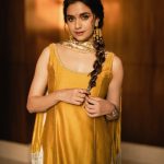 Keerthy Suresh: కుర్రాళ్లను పిచ్చెక్కిస్తున్న కీర్తి సురేష్.. రేపే ‘రఘుతాత’ స్ట్రీమింగ్