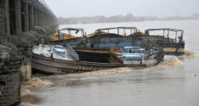Prakasam barrage report: ప్రకాశం బ్యారేజ్ బోట్ల ఘటన, సీఎం చేతికి రిపోర్టు.. నెక్ట్స్ ఏంటి? వైసీపీ రియాక్ట్