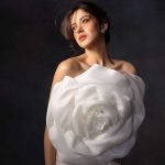Shanaya Kapoor Photos: కొత్త హీరోయిన్ గురూ.. బాలీవుడ్ బ్యూటీ షనయా.. అబబ్బా ఏం అందం!