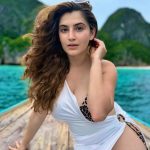Shivaleeka Oberoi Photos: వావ్ శివలీక.. అందాలతో కనువిందు!
