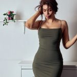 Shraddha Das: అబ్బా.. గుండెలను పిండేస్తున్న అందాల విస్ఫోటనం