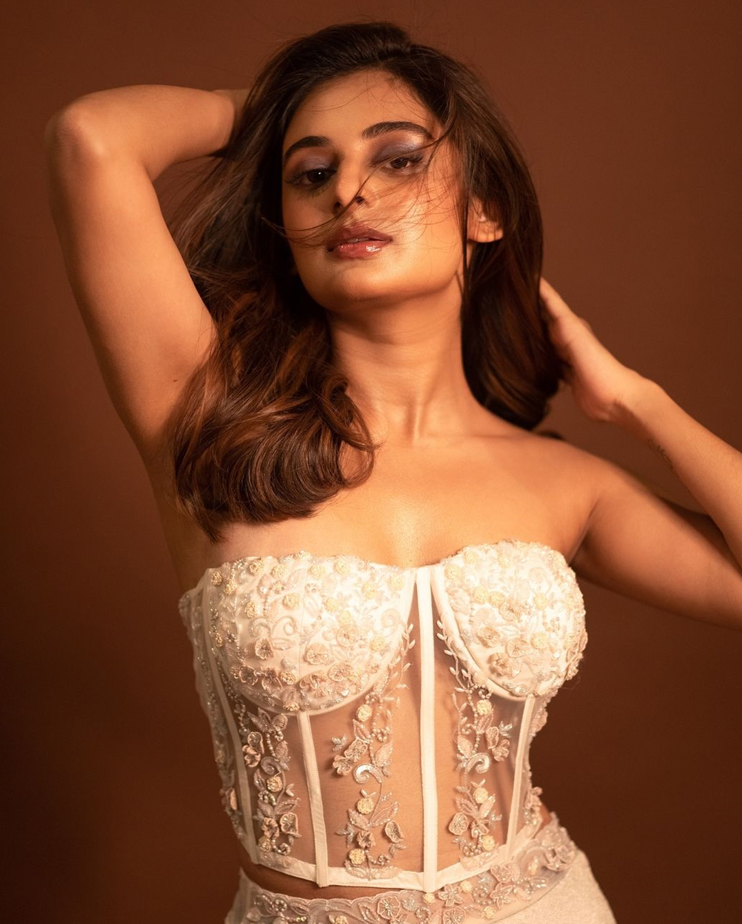 Esther Anil: దుమ్మురేపిన దృశ్యం పాప..! ఎద అందాలతో ఎస్తర్ అనిల్