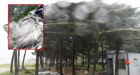 Typhoon Yagi Wreaks: చైనాలో యాగీ తుఫాను బీభత్సం.. నేల కూలిన బిల్డింగులు, ఎగిరిపోయిన వాహనాలు