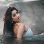 Janhvi Kapoor : సపోర్టింగ్ క్యారెక్టర్ కు ఎక్కువ, ఐటం గర్ల్ కి తక్కువ… ఈమాత్రం దానికే అంత బిల్డప్ ఇచ్చారా?